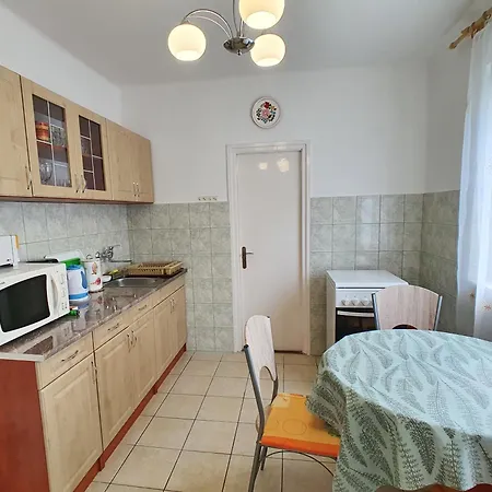 Georgina - Biro Tours Nr 60 Appartement Vonyarcvashegy
