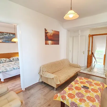 Georgina - Biro Tours Nr 60 Appartement Vonyarcvashegy