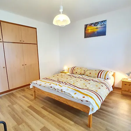 Appartement Georgina - Biro Tours Nr 60 *