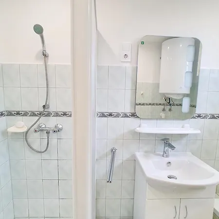 Appartement Georgina - Biro Tours Nr 60 *